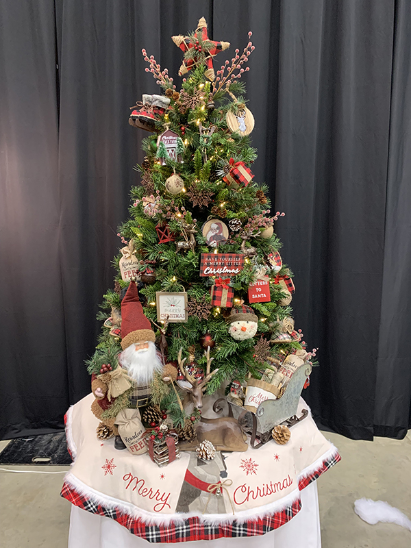 2021-DFS-tree-600w.jpg