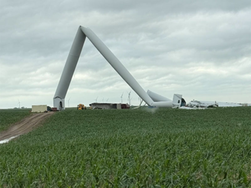 Bent wind turbine